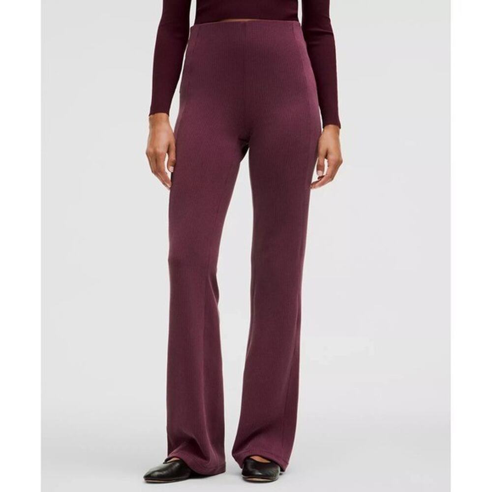 Lululemon Ribbed‎ Softstreme Flared Pant Garnet Size 2 NWT